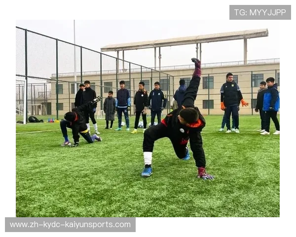 足球训练中的强化技术与战术整合